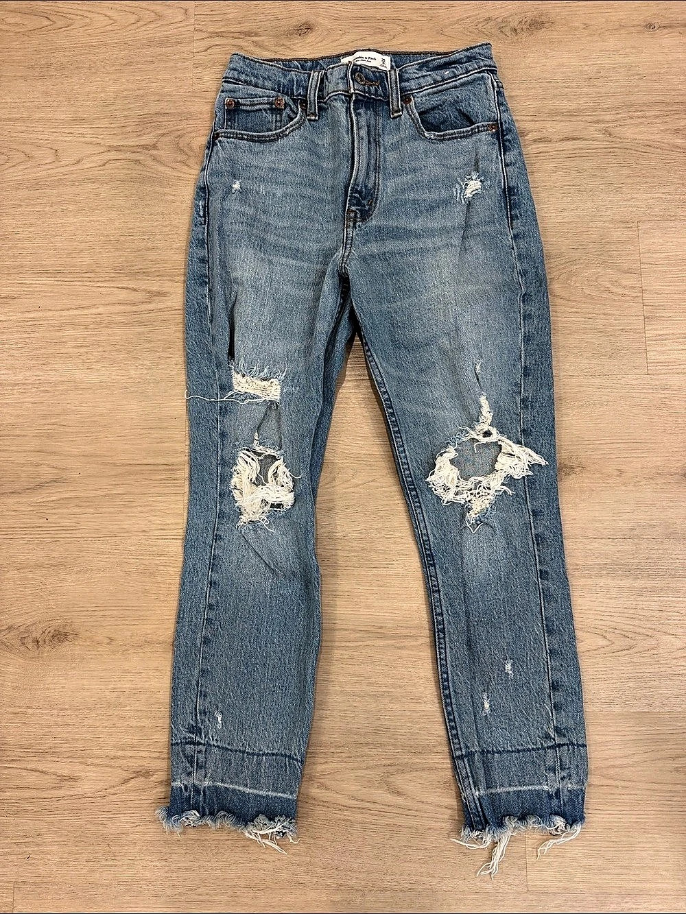 Abercrombie & Fitch High Rise Mom Jean Distressed Blue Jeans Waist 25